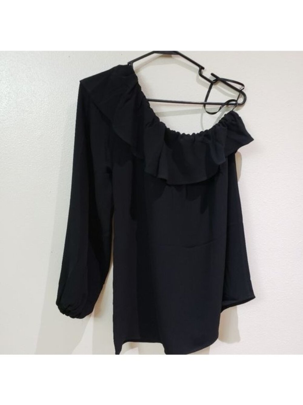 French Connection FT evening dew one shoulder long sleeve top, size 2